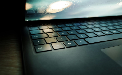 Una docente perdió su computadora y pide ayuda para encontrarla: «Tiene información importante»