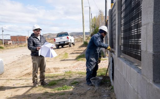 Con la instalación de nichos, comenzó la ampliación de la red de gas natural para el barrio Ara San Juan