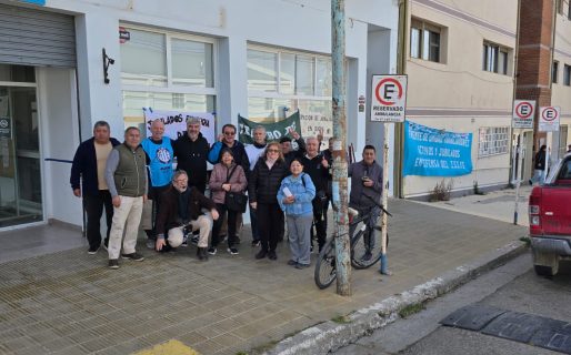 “Tenemos sueldos de miseria y no nos alcanza ni para pagar los medicamentos”