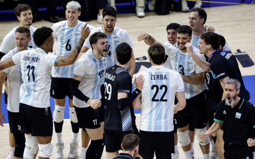 Argentina venció a Francia en cinco sets y avanzó a los octavos de final del Mundial de vóley