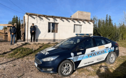 Imputaron a una madre y su hijo por explotar y agredir a un hombre mayor en Chubut