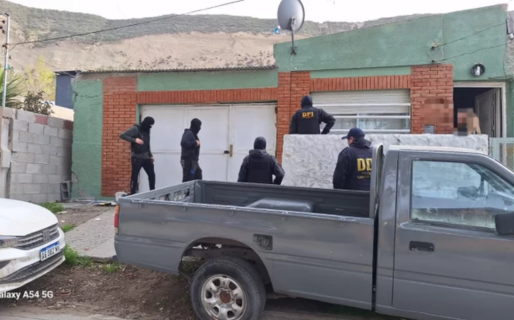 Allanamiento en Comodoro por una causa de estafa en Santa Cruz