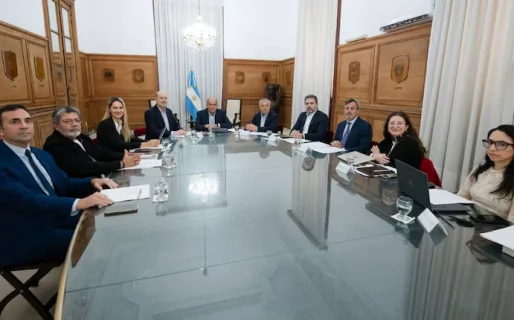 Tras el apoyo de EE.UU., el Gobierno reactiva el Consejo de Mayo en busca de acelerar consensos políticos