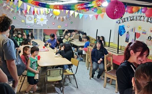 Los alumnos del CUP compartieron una tarde de teatro y alegría en el Merendero de Sabina