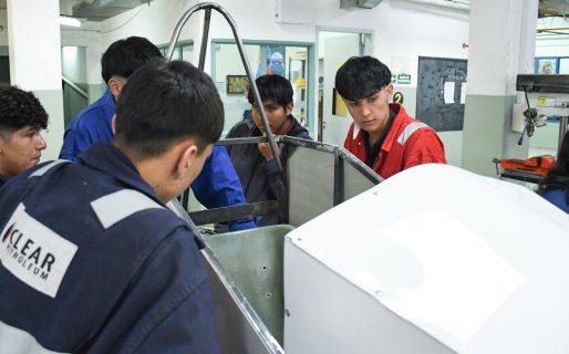 Estudiantes de la Escuela 749 construyen su propio karting eléctrico para competir a nivel nacional