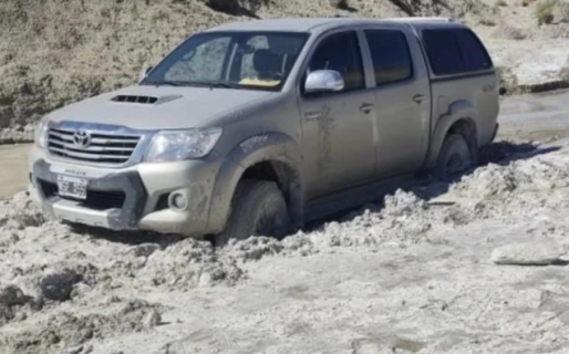 La camioneta de la pareja desaparecida fue localizada cerca de Rocas Coloradas