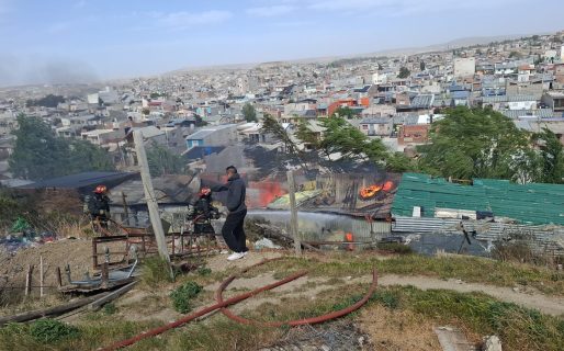 Una vivienda se incendió por completo en el barrio San Cayetano