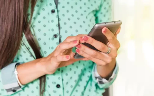 Estafa en el chat de mamis: denuncian que una mujer recaudó la plata para los egresados y desapareció