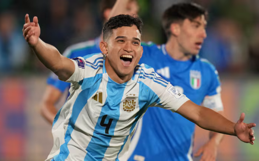 La Selección argentina le ganó 1-0 a Italia y se quedó con el primer puesto en su grupo en el Mundial Sub 20
