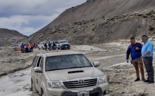 <strong>Intensificaron los rastrillajes para dar con la pareja desaparecida en Comodoro: Perros especializados, personal federal y un helicóptero </strong>