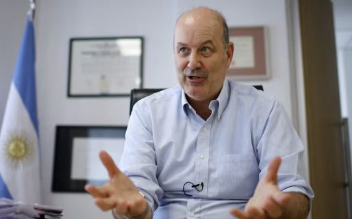 <strong>Sturzenegger negó que la reforma laboral que impulsa el Gobierno proponga jornadas de trabajo de 13 horas: “Es un disparate”</strong>