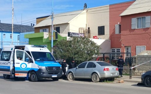 Murió un hombre en la vía pública tras un episodio de alteración y posible consumo de sustancias