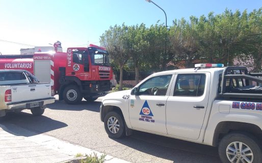 Un incendio en un cuarto de depósito de San Isidro Labrador fue controlado por los bomberos: no hubo heridos