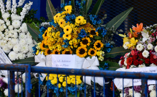 El minuto de silencio del plantel de River en homenaje a Miguel Ángel Russo