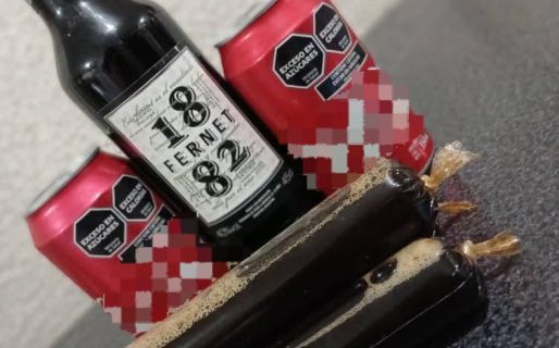 Un emprendedor chubutense vende ‘juguitos’ de Fernet, Gancia y vino con pomelo