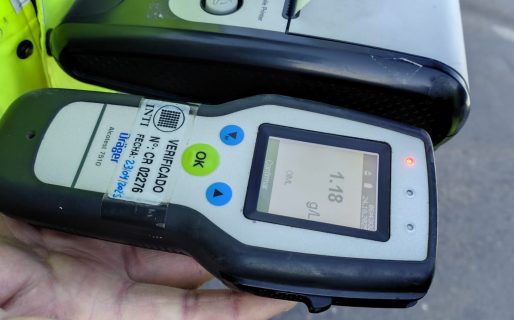 Manejaba alcoholizado y chocó contra el guardarraíl en Km3