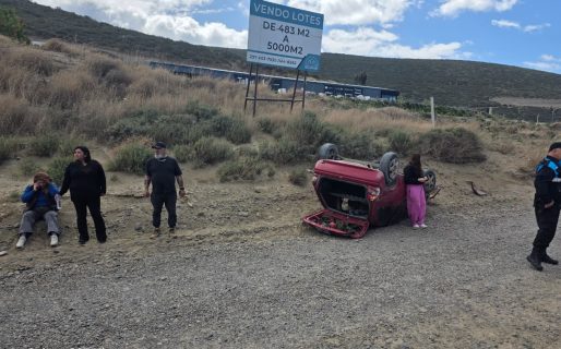 Perdió el control de su vehículo y volcó en el Cordón Forestal