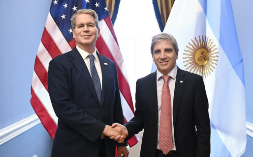 Caputo y Bessent definen una ingeniera financiera para el swap de 20.000 millones de dólares que apunta a una compra estratégica de bonos en octubre