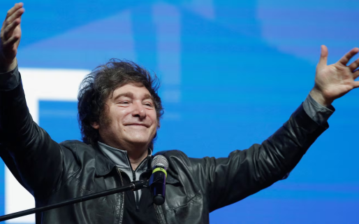 Milei regresa al país tras su reunión con Trump y se pone al frente de la recta final de la campaña electoral