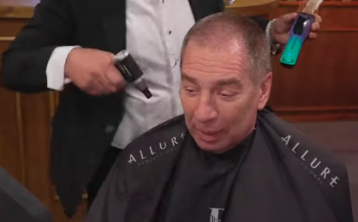 Diego Santilli cumplió su promesa de campaña y se rapó luego de ganar las elecciones en la provincia de Buenos Aires