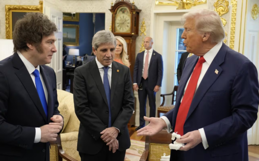 El Gobierno sigue de cerca la suba del dólar y confía en que la intervención de EE.UU. traerá calma al mercado