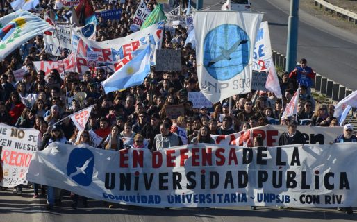 Paro universitario y movilización en Comodoro contra la reforma laboral y educativa