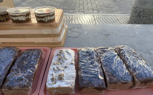 Venden budines y postres en pleno centro: “Hay que bancar el proceso de emprender porque a la larga da frutos”