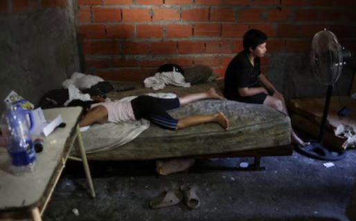 <strong>La mitad de los hogares del país no accede al menos a uno de los tres servicios básicos: agua, gas y cloacas</strong>