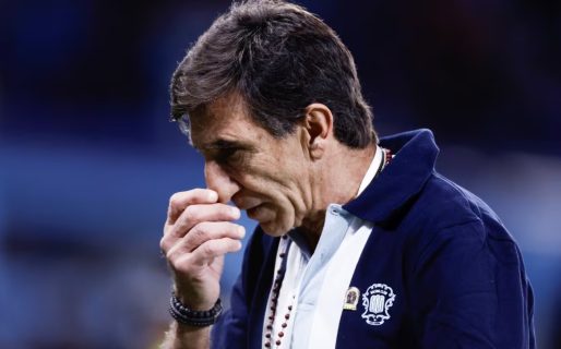 Racing se prepara para enfrentar a River y Costas puede sorprender con un nombre inesperado en la formación