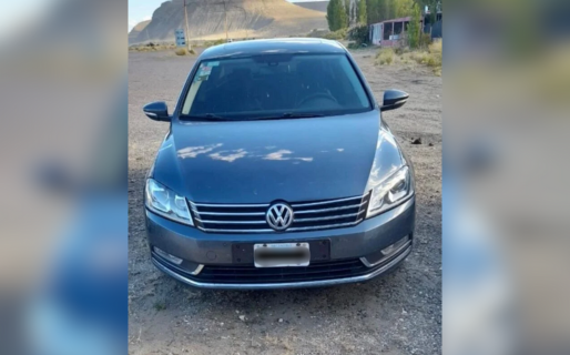 La policía interceptó un vehículo robado con procedencia de Comodoro en un control