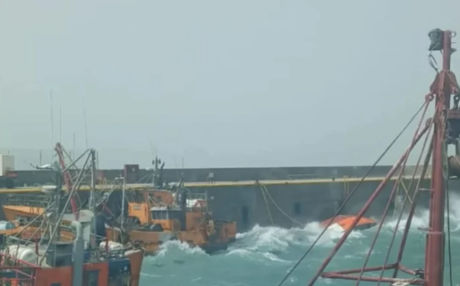 Se hundieron tres barcos en Caleta Paula por los fuertes vientos que azotan la región