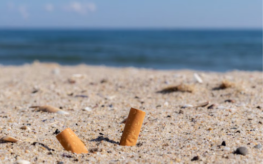 Verano sin humo: un balneario argentino aplicará multas de hasta $500.000 a quienes fumen en sus playas