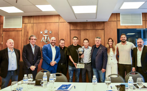 Insólito: la AFA le entregó el trofeo de «Campeón de Liga» a Rosario Central por ser el equipo que más puntos sumó en la Tabla Anual