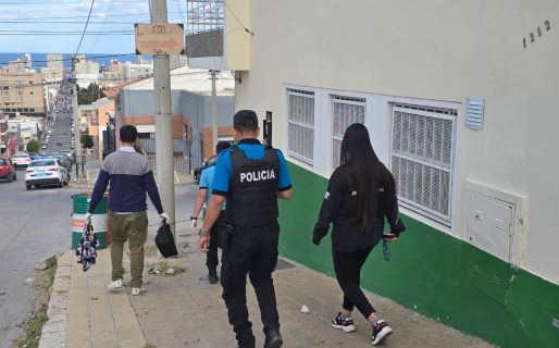 «Son conocidos de la policía con antecedentes»: un hombre baleado y otro golpeado en pleno centro de Comodoro