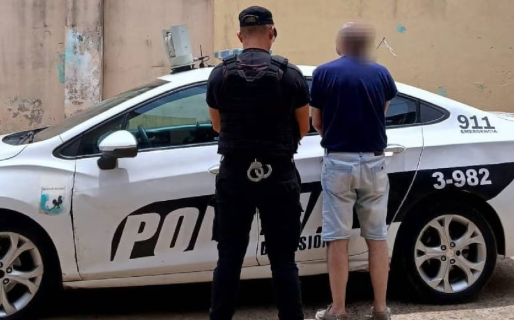 Detuvieron a un hombre de 63 años por filmar a menores en una cafetería