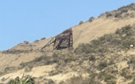 La Vecinal del barrio Laprida pide restaurar su torre petrolera y declararla Monumento Histórico