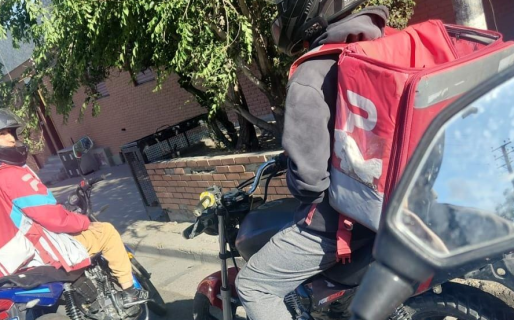 Un grupo de repartidores recuperó la motocicleta robada a un trabajador en el barrio San Martin