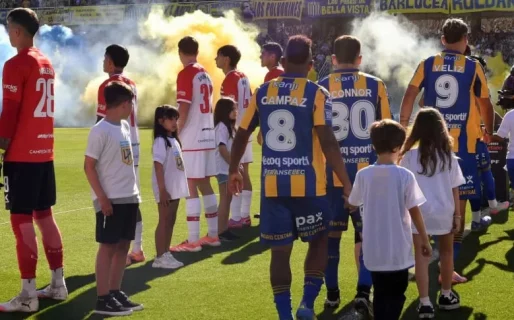 Estudiantes presentará hoy su descargo tras el pasillo de espaldas y abrió otro frente por Carrillo