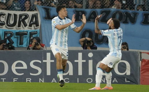 Con un gol agónico, Racing eliminó a un River que no para de perder