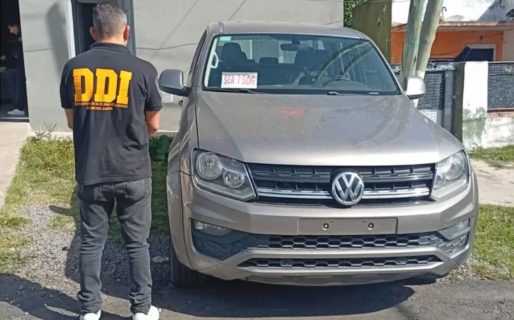 Robó autos de una concesionaria en la que había trabajado y los vendía en su propia agencia clandestina