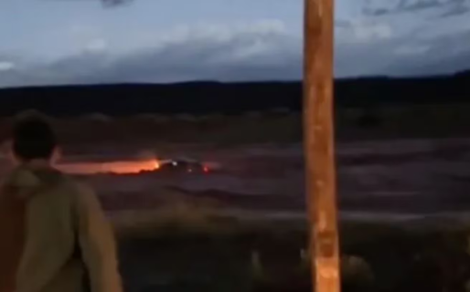 Tres vehículos fueron arrastrados por la crecida de un arroyo en Neuquén: hay personas desaparecidas