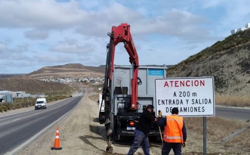 Vialidad Nacional intervino en diferentes puntos de rutas nacionales para instalar señalamiento vial 