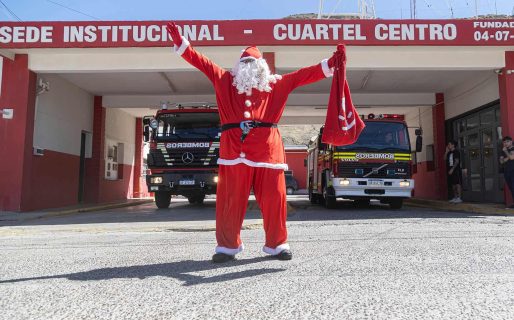 Bomberos Voluntarios realizarán una peluquería solidaria para juntar golosinas