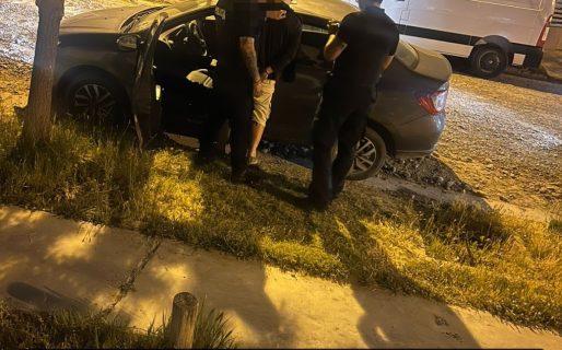 Intentó robar dentro de un auto y terminó detenido
