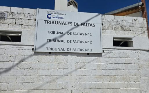 Mal estacionamiento y celulares al volante: las infracciones que más explotan en Comodoro