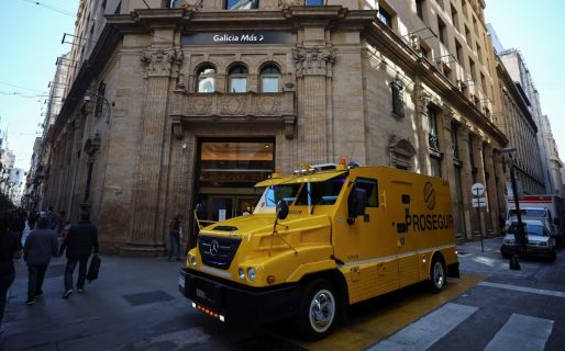 Los bancos salieron a rechazar que las billeteras virtuales puedan pagar salarios y jubilaciones