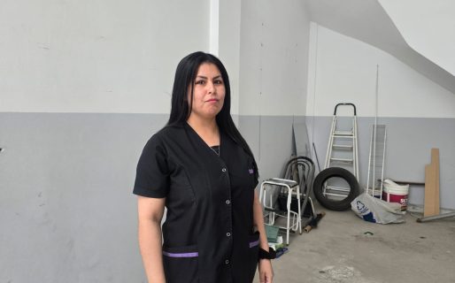 A plena luz del día: entró cuatro veces, le robó la camilla y todas las herramientas de trabajo