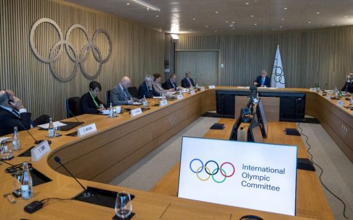 El Comité Olímpico Internacional evalúa perdonar a Rusia y permitirle participar en las próximas competencias