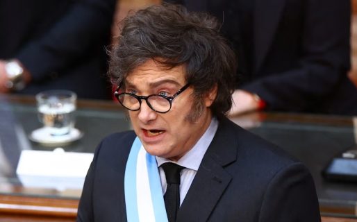 En un gesto de distensión, Milei intercambió mensajes con los obispos por Navidad