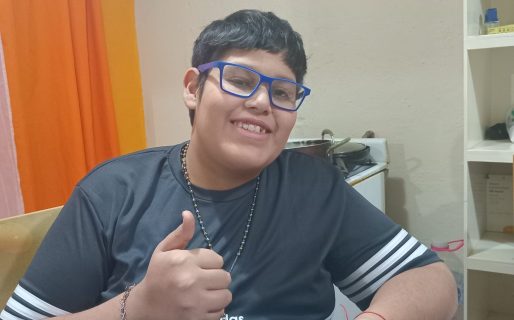 <strong>La mamá de Axel denunció que PAMI lo dio de baja: “Entre todos los remedios que toma hay más de 800 mil pesos”</strong>